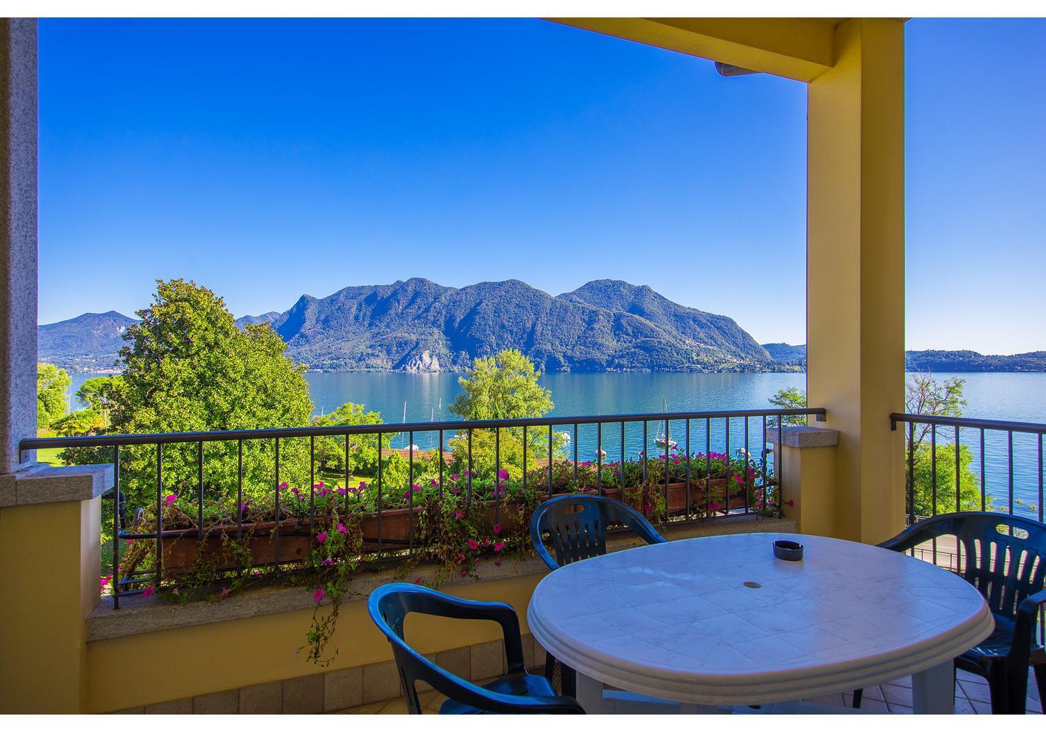Hotel Residence Zust Verbania Extérieur photo